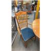 Image 4 : VINTAGE WOOD TABLE WITH 2 LEAVES & 6 CHAIRS