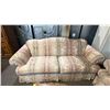 Image 2 : VINTAGE STYLUS FABRIC UPHOLSTERED SOFA & LOVESEAT