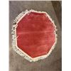 Image 1 : VINTAGE 48" OCTAGON SHAPED AREA CARPET