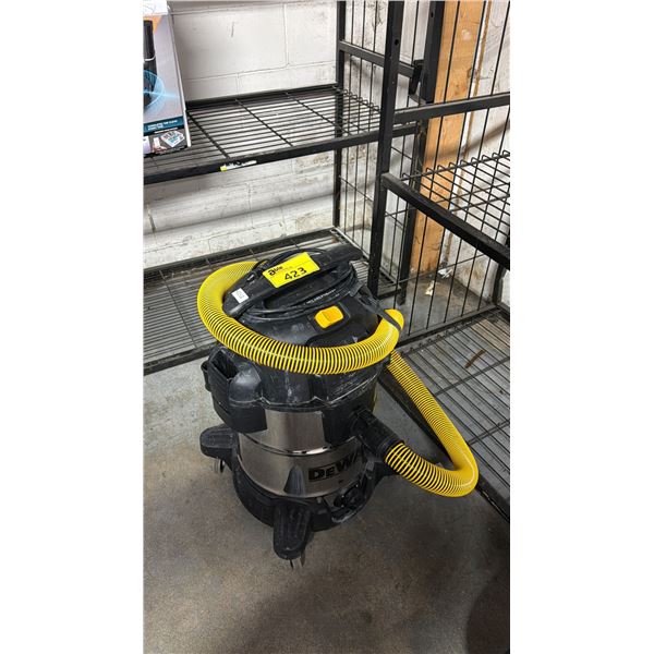 DEWALT STAINLESS STEEL WET/DRY VAC *UNKNOWN WORKING CONDITION/MAY BE MISSING PARTS & OR PIECES*