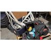 Image 1 : 360 ATHLETICS VN750 OLYMPIC VOLLEYBALL NET AND ASSORTED WEIGHTS MEDICINE BALLS W/ HANDLE STRAPS