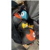 Image 2 : 360 ATHLETICS VN750 OLYMPIC VOLLEYBALL NET AND ASSORTED WEIGHTS MEDICINE BALLS W/ HANDLE STRAPS