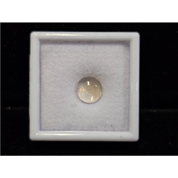 2.6CT UNTREATED NATURAL ROUND CABOCHON WHITE FIRE OPAL: 10.1MM X 10.1MM