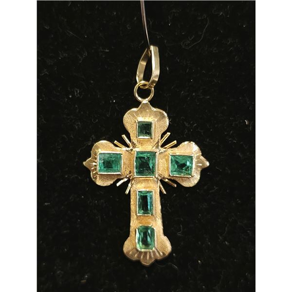 18KT YELLOW GOLD CROSS PENDANT SET WITH 6 STEP, SQUARE & BAGUETTE CUT NATURAL EMERALDS (APPROX. 1CT)