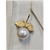 Image 3 : AKOYA PEARL PENDANT & EARRINGS SET: 18KT YELLOW GOLD & 14KT WHITE GOLD PEARL & GARNET PENDANT WITH