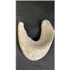 Image 1 : FIRST NATIONS CRESCENT-SHAPED STONE ARTIFACT