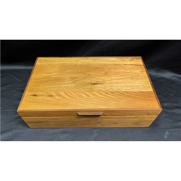 HANDCRAFTED WOOD KEEPSAKE/JEWELRY BOX: APPROX. 18.5"W X 5"T X 11"D