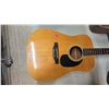 Image 2 : ACOUSTIC GUITAR (NO STRINGS, MINOR BODY DAMAGE)