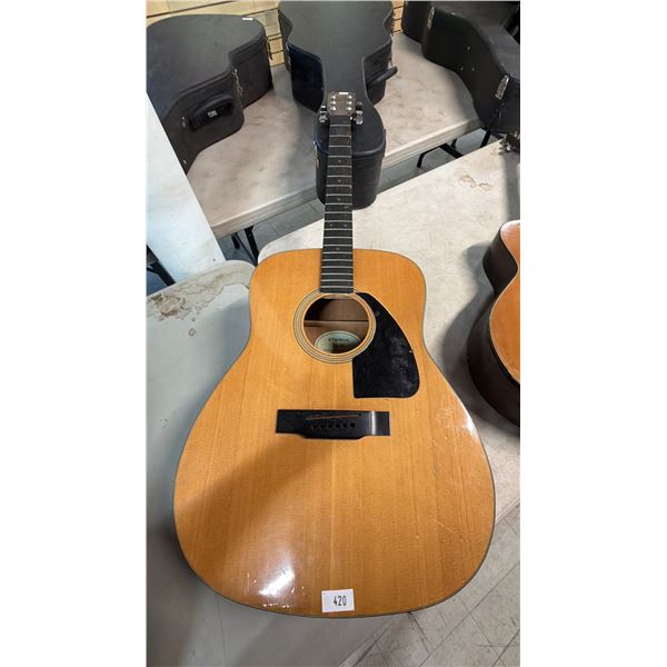 YAMAHA ETERNA EF-18 ACOUSTIC GUITAR (BODY DAMAGED, NO STRINGS)