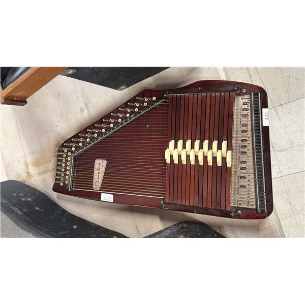 TOKAI GAKKI CHROMA HARP AUTOHARP