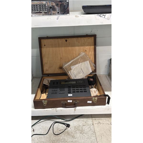 ROLAND R-8 HUMAN RHYTHM COMPOSER WITH CARRY CASE & MORE