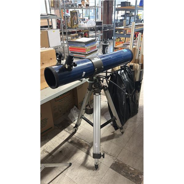 VISTA 811E TELESCOPE ON TRIPOD STAND