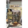 Image 6 : SHELF OF ASSORTED ELVIS PRESLEY COLLECTIBLE FIGURES