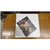 Image 1 : BINDER OF ASSORTED VINTAGE AUTOGRAPHED CELEBRITY PHOTOS
