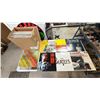 Image 1 : BOX OF ASSORTED VINYL RECORDS