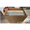 Image 2 : BOX OF ASSORTED VINYL RECORDS