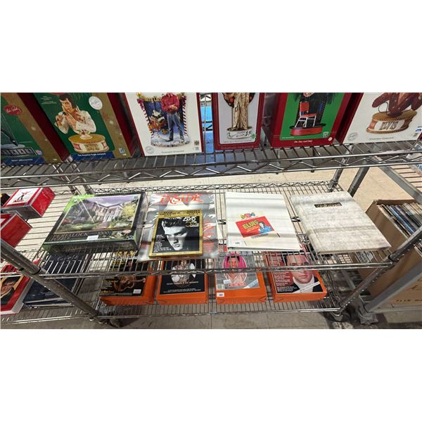 SHELF OF ASSORTED ELVIS PRESLEY COLLECTIBLES INCLUDING; CARDS, JIGSAW PUZZLE, PHOTOGRAPHS & MORE