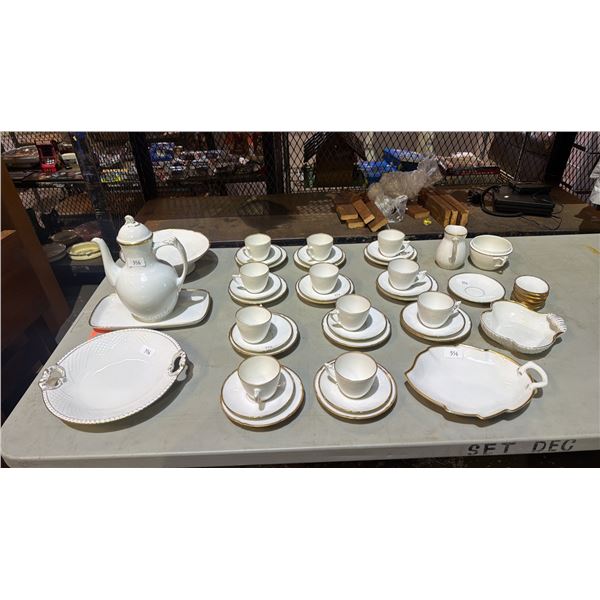 (47) PIECES OF VINTAGE BING & GRONDAHL "HARTMANN" CHINA