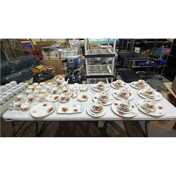 (71) PIECES OF ROYAL ALBERT POINSETTIA CHINA