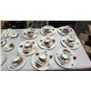 Image 3 : (71) PIECES OF ROYAL ALBERT POINSETTIA CHINA