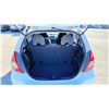 Image 10 : 2008 HONDA FIT, 4DR HATCHBACK, WHITE, VIN JHMGD38458S813070,