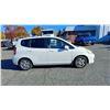 Image 5 : 2008 HONDA FIT, 4DR HATCHBACK, WHITE, VIN JHMGD38458S813070,