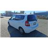 Image 8 : 2008 HONDA FIT, 4DR HATCHBACK, WHITE, VIN JHMGD38458S813070,