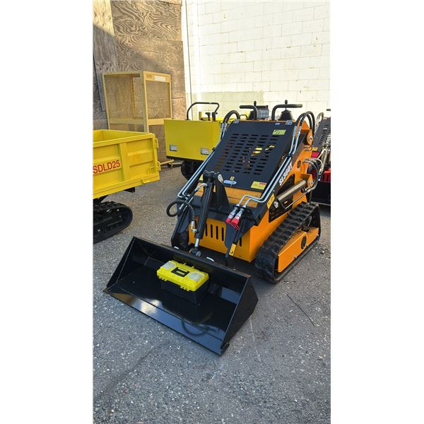 *NEW* SDLOOL SL323TZ 4-WHEEL MINI SKID STEER LOADER WITH TOOL BOX & KEY