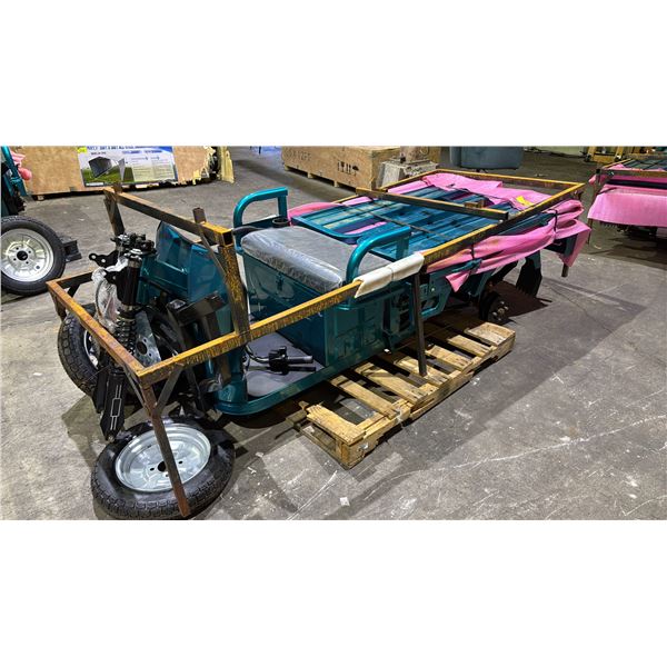 *NEW* TEAL THREE- WHEELED VEHICLE MODEL: EC15  L 9 X W 3.4 X H 4.4 FT