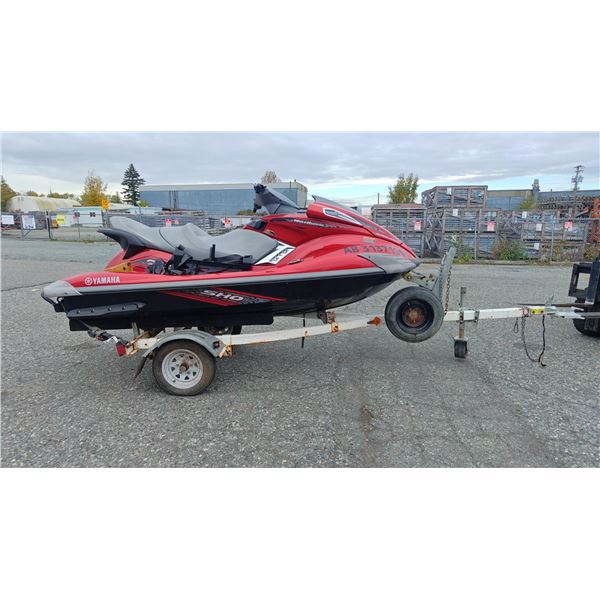 2009 YAMAHA WAVERUNNER, FX CRUISER SHO, RED, VIN NIL