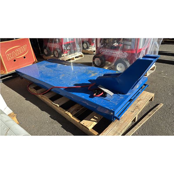MOTORCYCLE LIFT