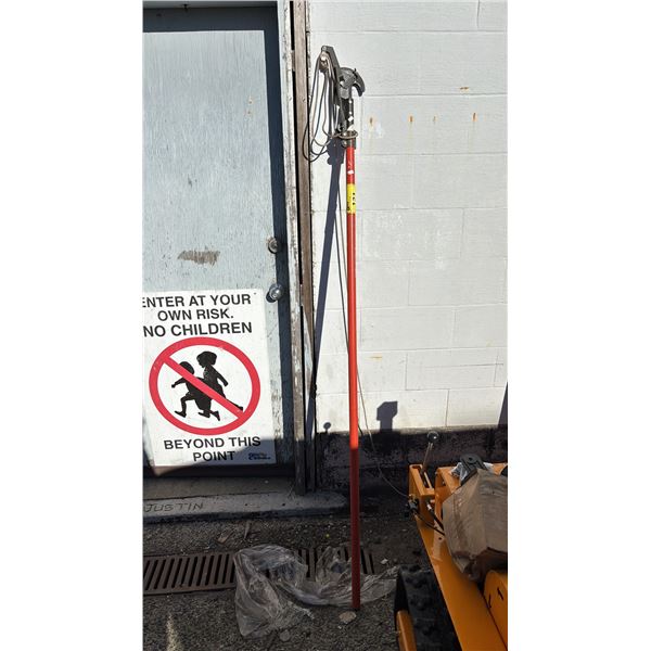 ROPE OPERATED TREE TRIMMER