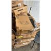 Image 2 : PALLET OF RUBBERMAID ROUGHNECK 32 GALLON/121 LITER CONTAINER LIDS *LIDS ONLY/MUST TAKE ALL*