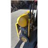 Image 3 : DEWALT PORTABLE AIR COMPRESSOR 7.5 GAL TANK WITH 175 PSI MAX
