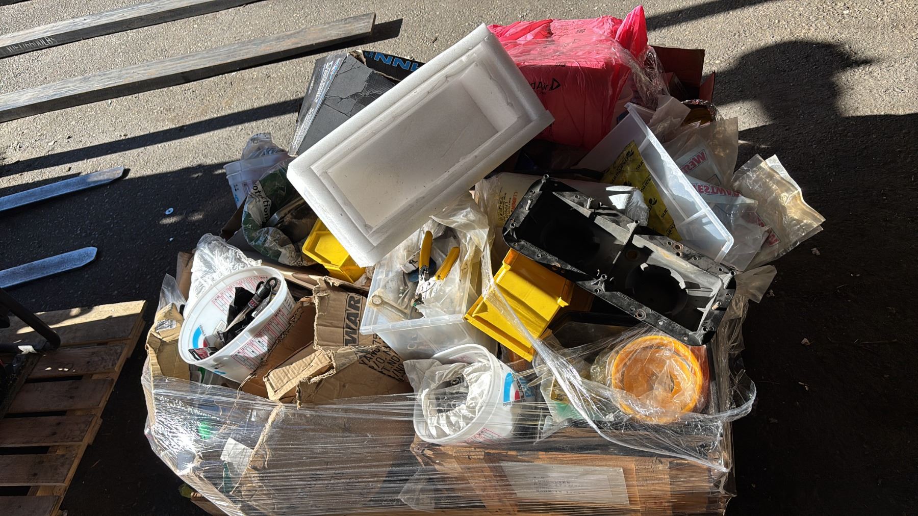 PALLET OF ASSTD. WRENCHES, SOCKETS, LED PROJECTOR HEADLAMP ASSEMBLY ...