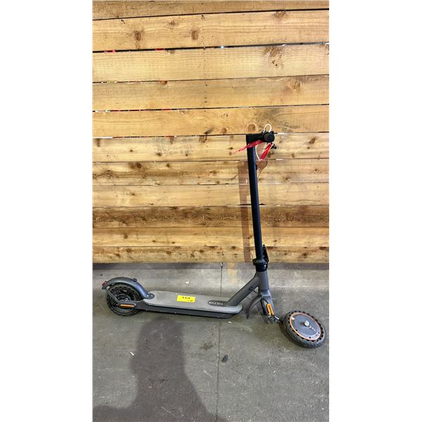 VOLPAM ELECTRIC SCOOTER *COVER ON ELECTRIC PANEL IS MISSING/NO CHARGER/UNKNOWN WORKING CONDITION*