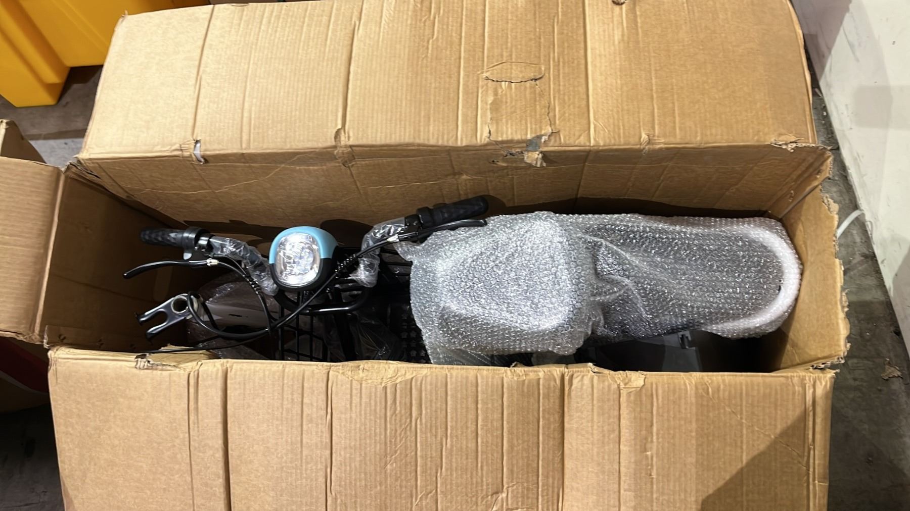 *NEW IN BOX/READY TO ASSEMBLE* ELECTRIC BIKE WITH CHARGER - Able Auctions
