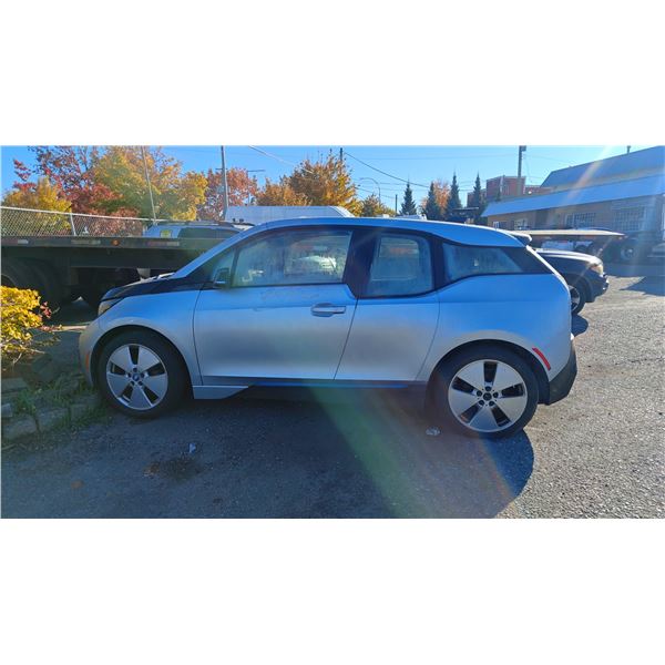2015 BMW I3, REX 4DR HATCHBACK, WHITE, VIN WBY1Z4C51FV500607,