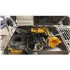 Image 2 : DEWALT CORDLESS DRYWALL AND DECK SCREWDRIVER WITH BATTERY AND CHARGER IN CASE