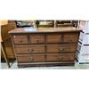 Image 2 : VINTAGE 6-DRAWER LOWBOY DRESSER *TOP RIGHT DRAWER IS MISSING 1 KNOB*