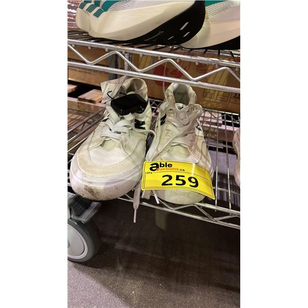 MEN'S 9.5/WOMEN'S 11 NEW BALANCE ABZORB RUNNING SHOES *WITH SECURITY TAG*