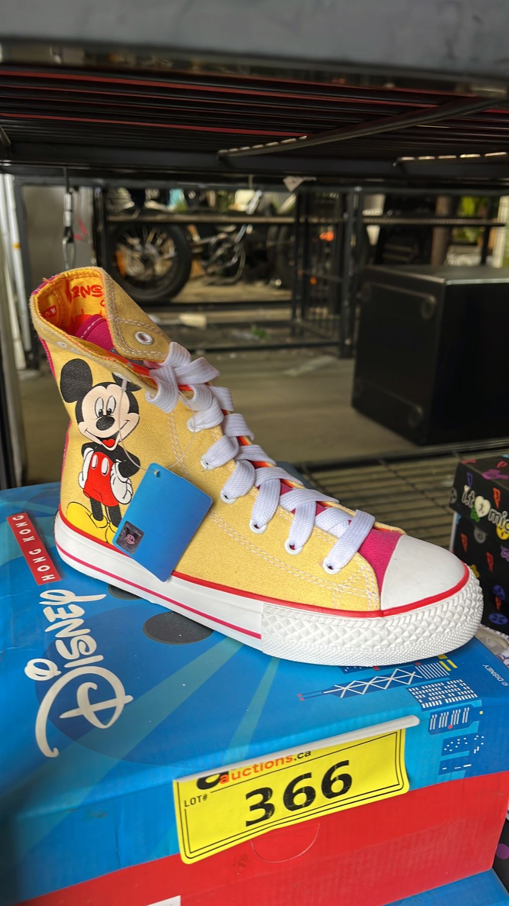 *NEW IN BOX* DISNEY HONG KONG YELLOW & PINK MICKEY MOUSE HIGH TOP ...