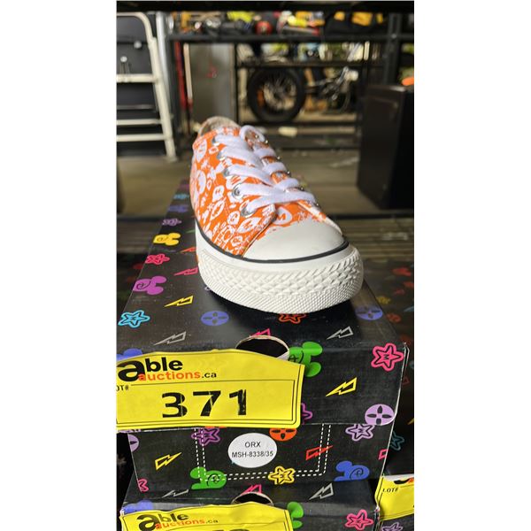 *NEW IN BOX* DISNEY "IT'S MICKEY" ORANGE RUNNING SHOES: SIZE 35