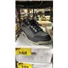 Image 1 : *NEW IN BOX* MEN'S SIZE 9 GREY RUNNING SHOES