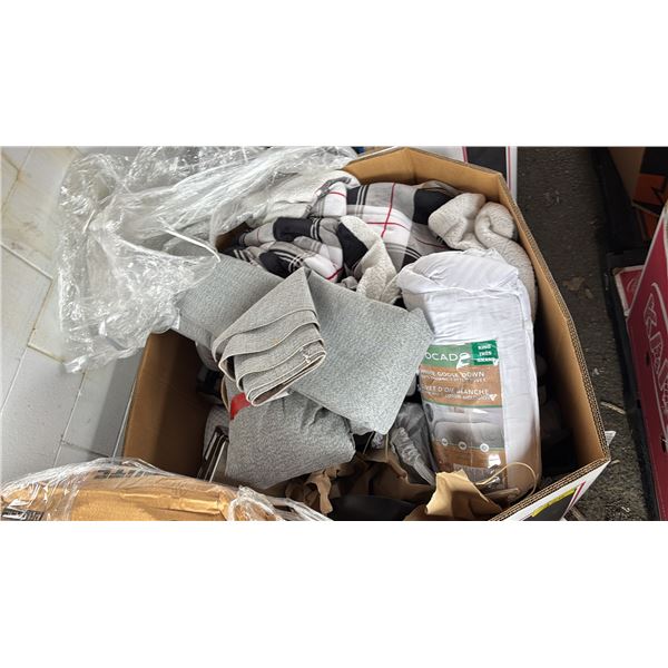 PALLET OF ASSORTED THROW BLANKETS, KING SIZE GOOSE DOWN DUVET, AREA RUGS, ASSTD. FRYING PANS & MORE