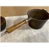 Image 5 : Lot Of 2 Cast Iron Pots