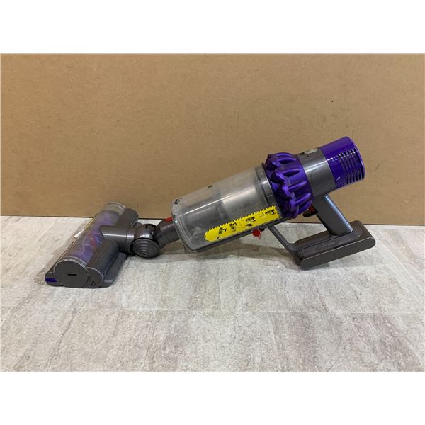 Dyson Cyclone V10 Vacuum