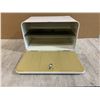 Image 2 : Vintage Metal Bread Box