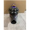Image 6 : Lot Of 2 Dyson Vacuums