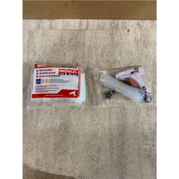Gluegun With 220 Glue Sticks